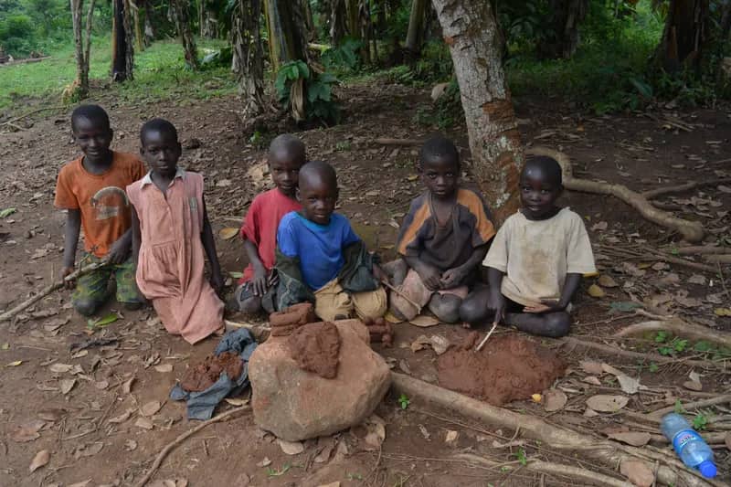 Kinder in Kajjansi, Uganda - Freiwilligenarbeit