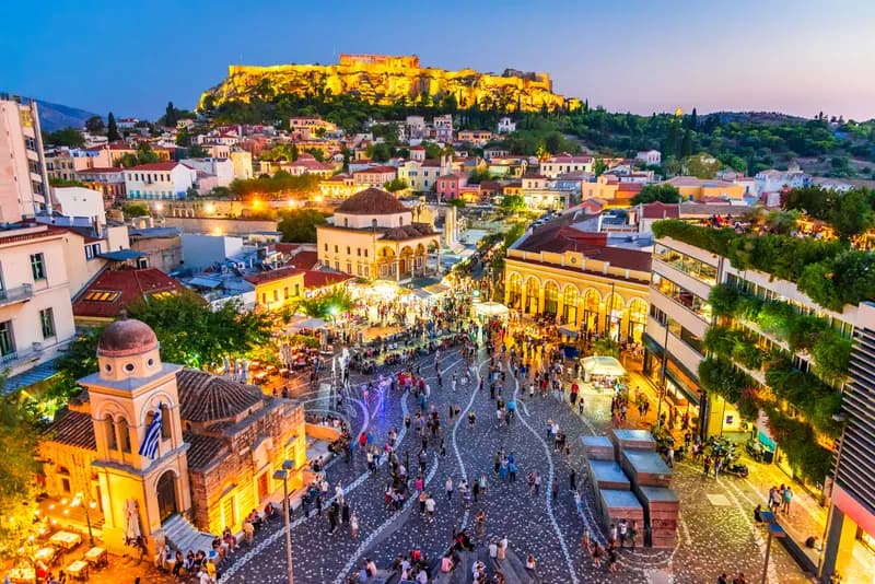 Monastiraki-Platz mit Akropolis, Athen – Gemeindeentwicklung