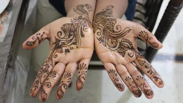 Henna Abend Indien, Freiwilligenarbeit