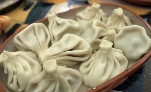 Teigtaschen, Aus-Pairs aus Georgien