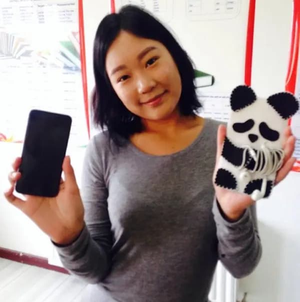 Au-Pair Khulan aus der Mongolei bastelt gerne