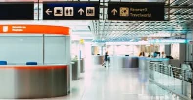 Leerer Flughafen in Deutschland in Corona-Zeiten